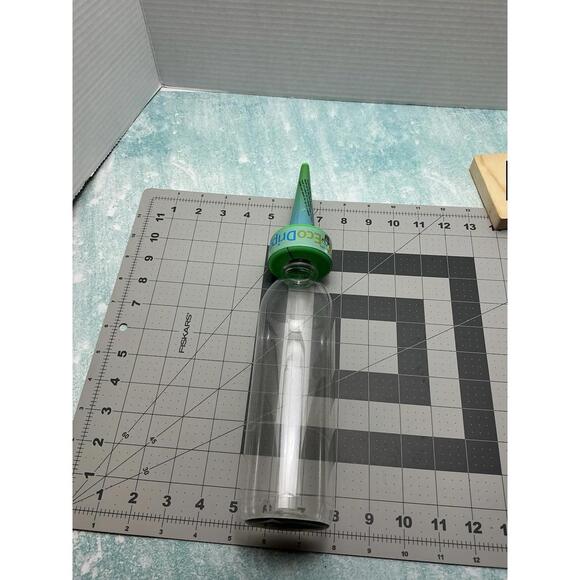 Plant Watering Device - Self‎ Watering Spike And Bottle - Picture 2 of 8